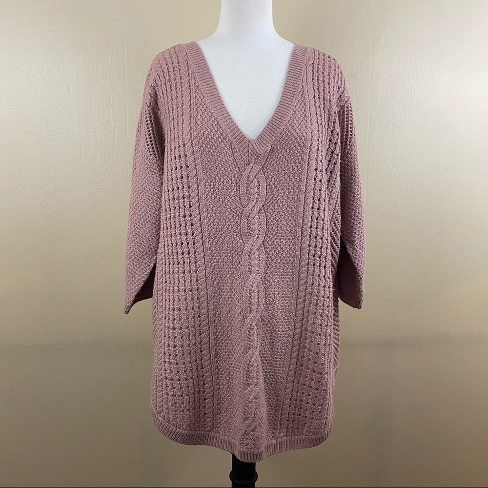Women’s Torrid cable knit, 3/4 length sleeve, v-neck sweater, size 1XL